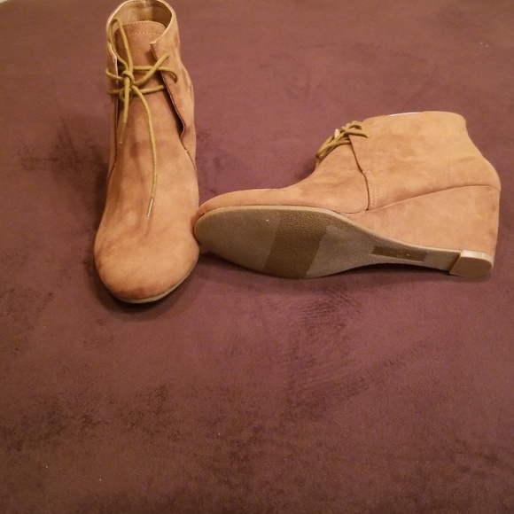 Booties - Picture 3 of 4